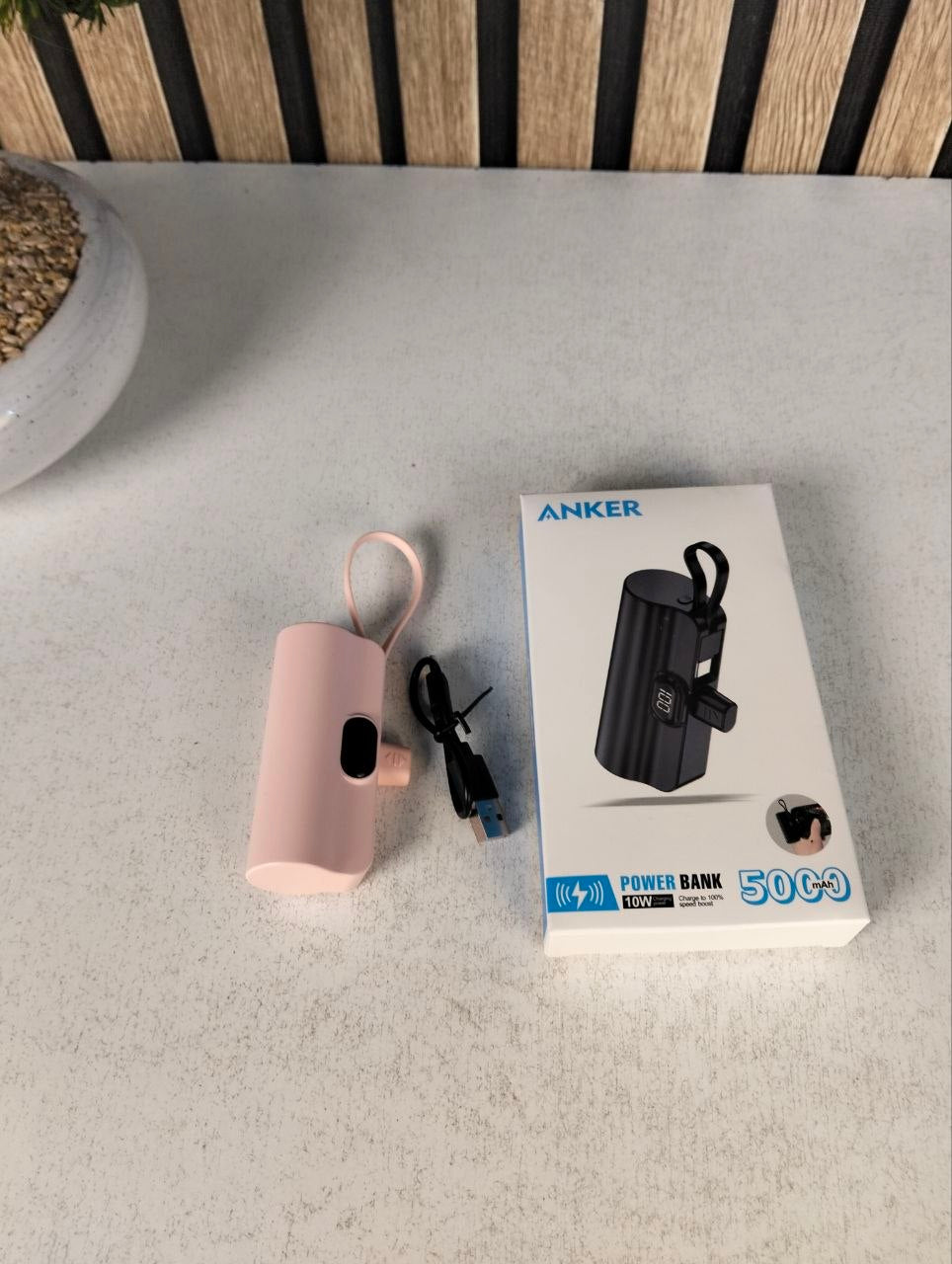 Mini Power Bank Portable Anker 5000mAh avec Connecteur Direct