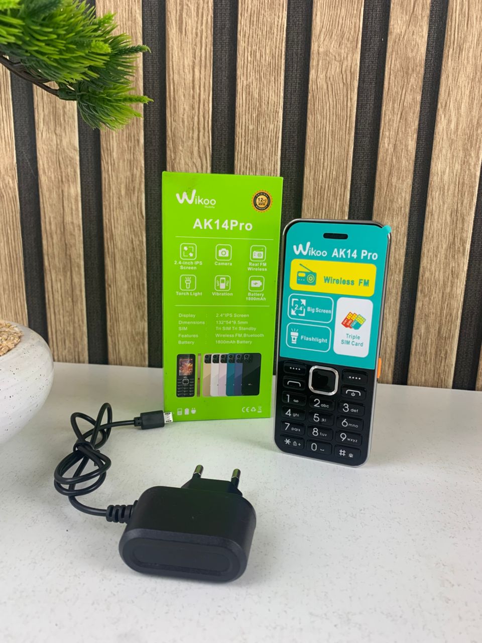 Téléphone Portable Wikoo AK14 Pro – Triple SIM avec Lampe Torche