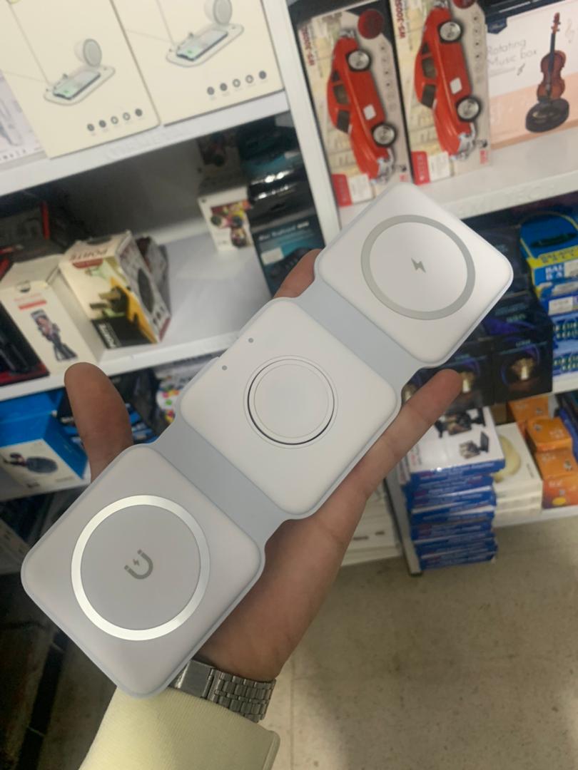 Chargeur Magnétique Sans Fil 3 en 1 – Charge Rapide 65W